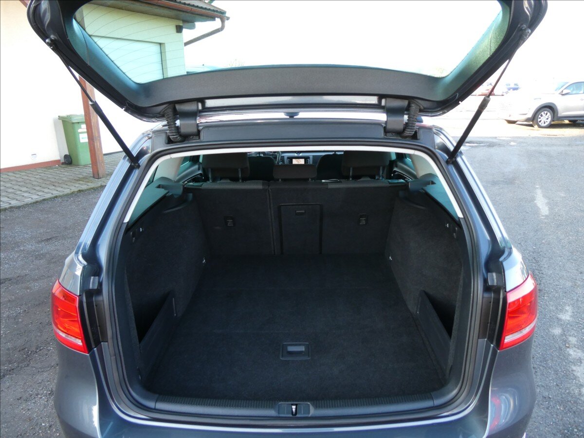 Volkswagen Passat Kombi 1,4 l 90 kw