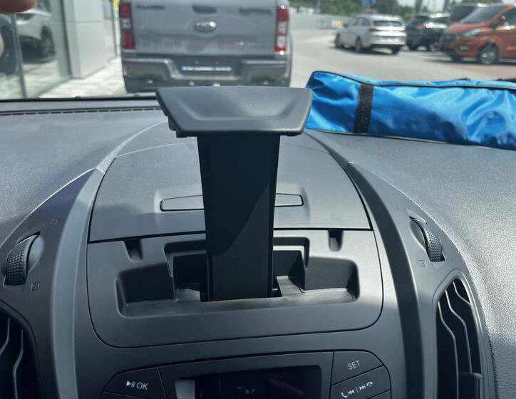 Ford Transit Courier 21