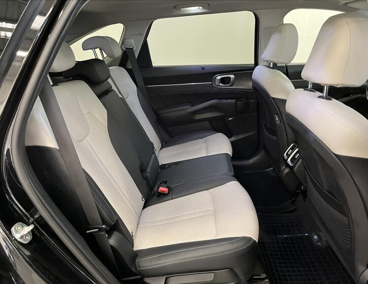 KIA Sorento SUV / Terénní 2,2 l 148 kw