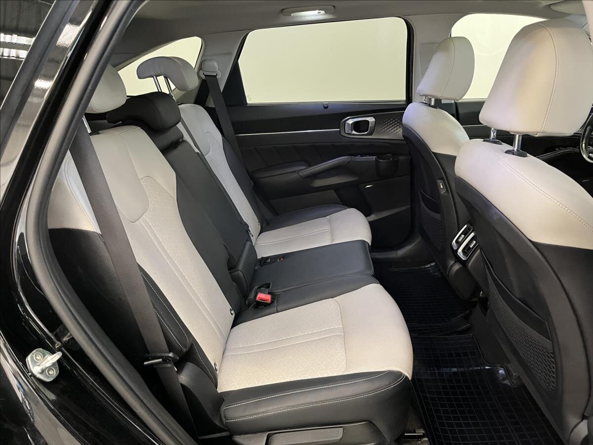 KIA Sorento SUV / Terénní 2,2 l 148 kw
