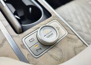 Ostatní Ostatní SUV 3,5 l 279 kw