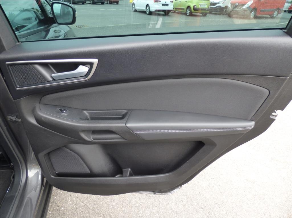 Ford S-MAX MPV 2,0 l 110 kw