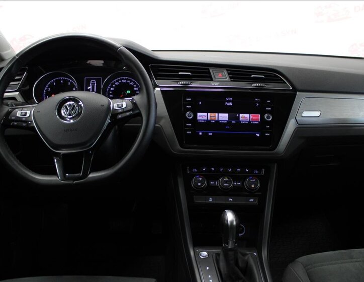 Volkswagen Touran Kombi 1,5 l 110 kw