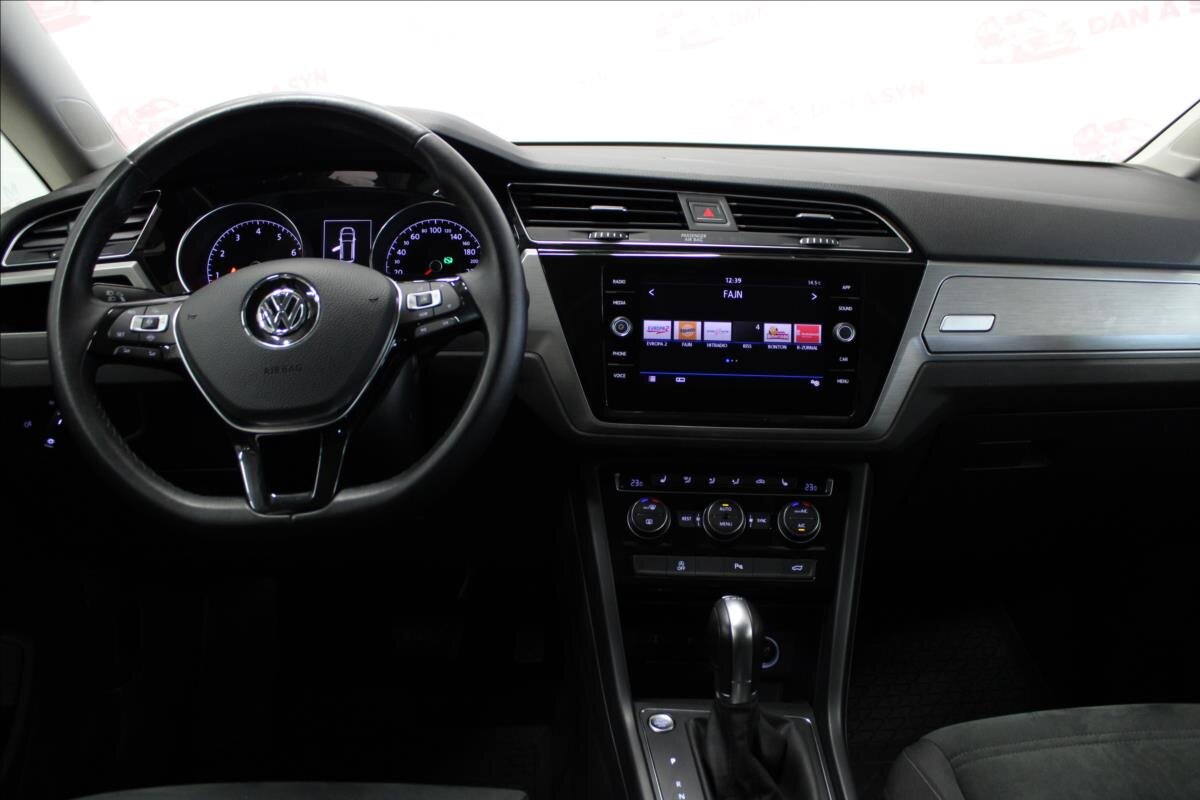 Volkswagen Touran Kombi 1,5 l 110 kw