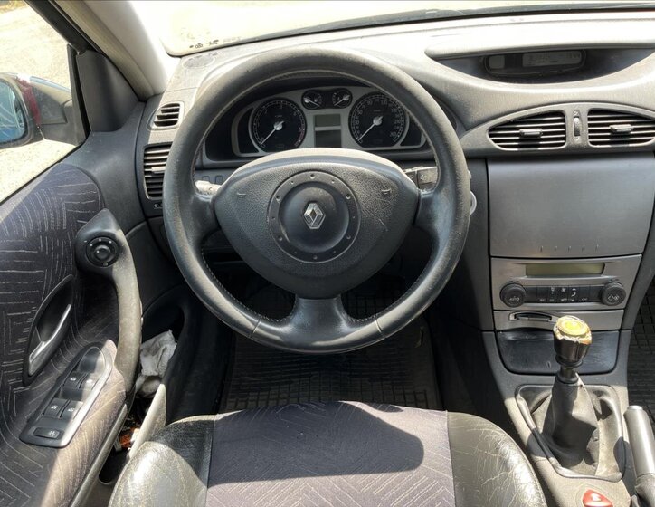 Renault Laguna 13