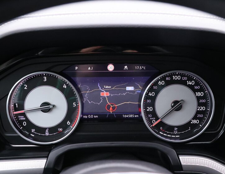 Volkswagen Touareg SUV / Terénní 3,0 l 170 kw