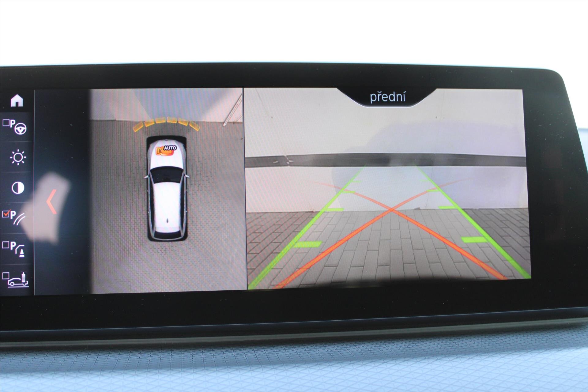 BMW Řada 5 Kombi 3,0 l 195 kw