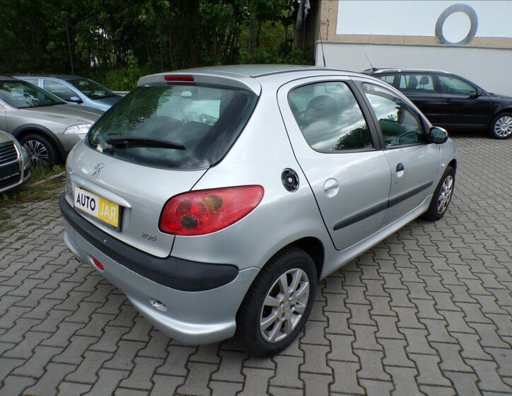 Peugeot 206 Hatchback 1,4 l 65 kw