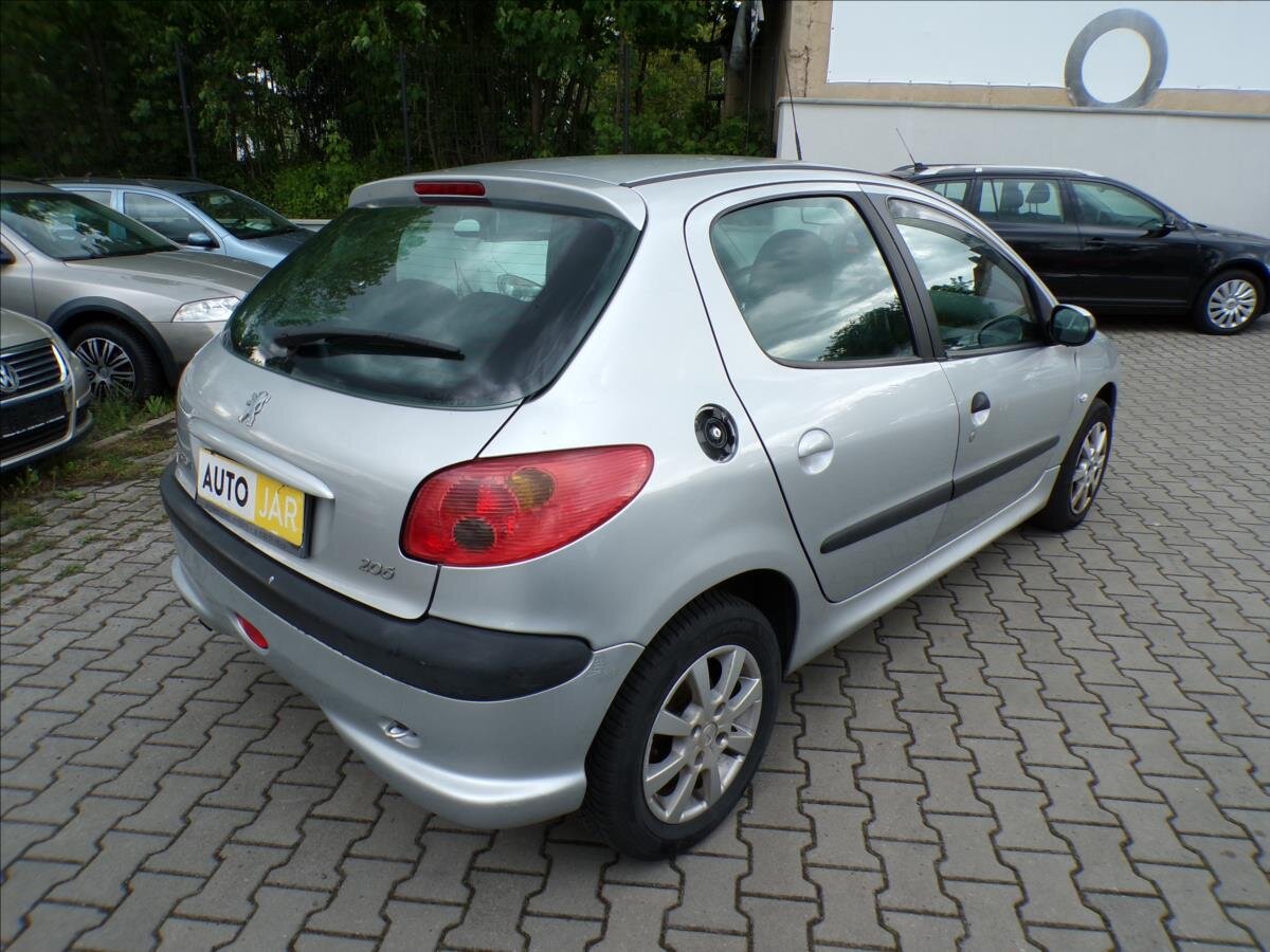 Peugeot 206 Hatchback 1,4 l 65 kw
