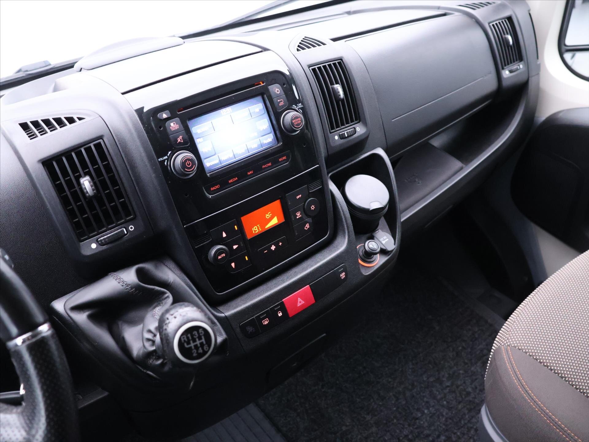 Citroën Jumper Kombi 2,0 l 120 kw