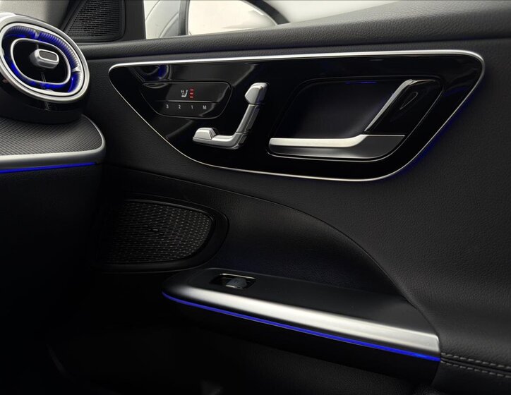 Mercedes-Benz Třídy C Sedan 2,0 l 145 kw