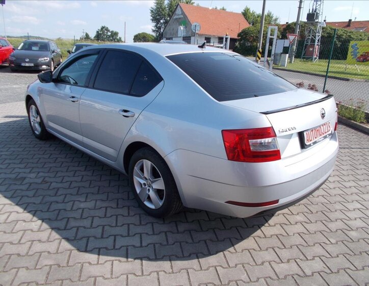 Škoda Octavia 12