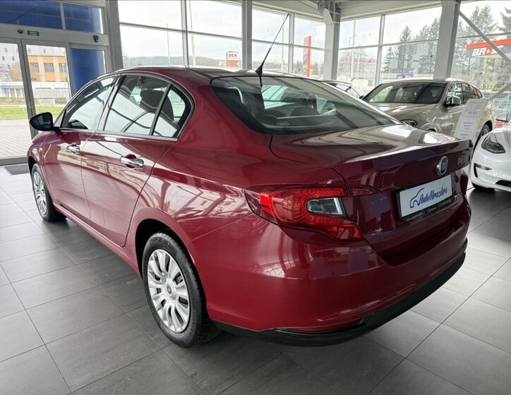 Fiat Tipo Sedan / Limuzína 1,4 l 70 kw