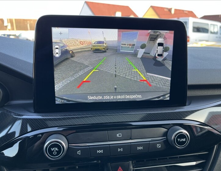 Ford Kuga SUV / Terénní 2,5 l 165 kw