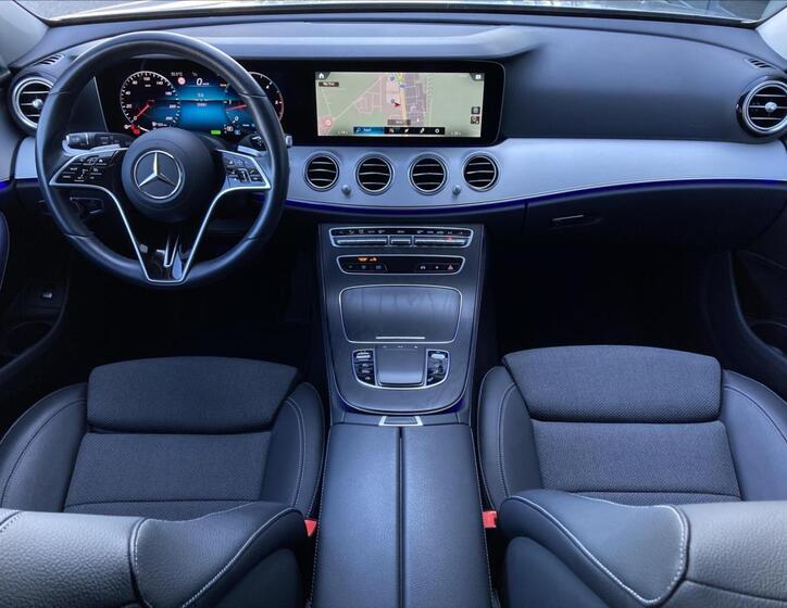 Mercedes-Benz Třídy E 12