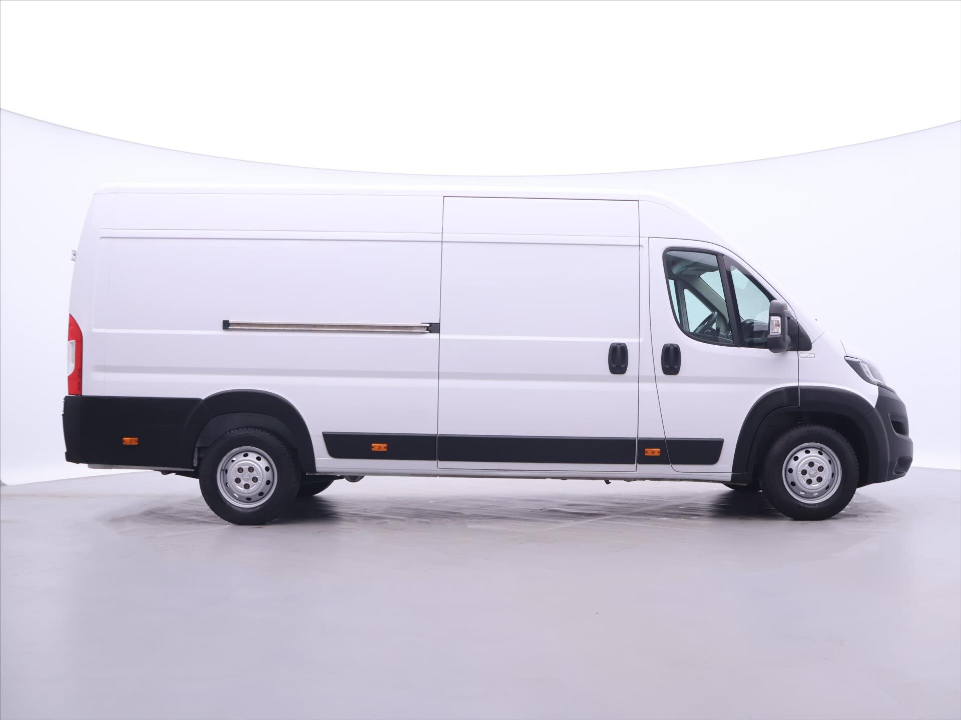 Peugeot Boxer Skříň 2,2 l 121 kw