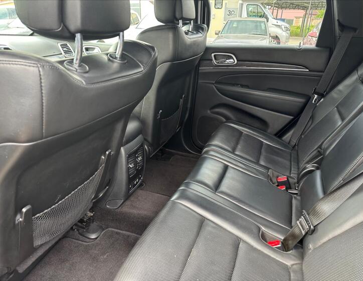 Jeep Grand Cherokee 10