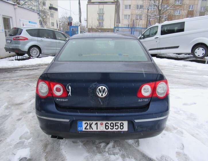 Volkswagen Passat Sedan 2,0 l 103 kw