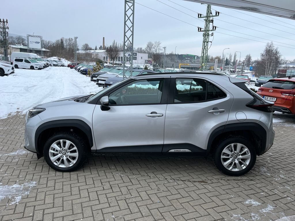 Toyota Yaris Cross SUV 1,5 l 68 kw
