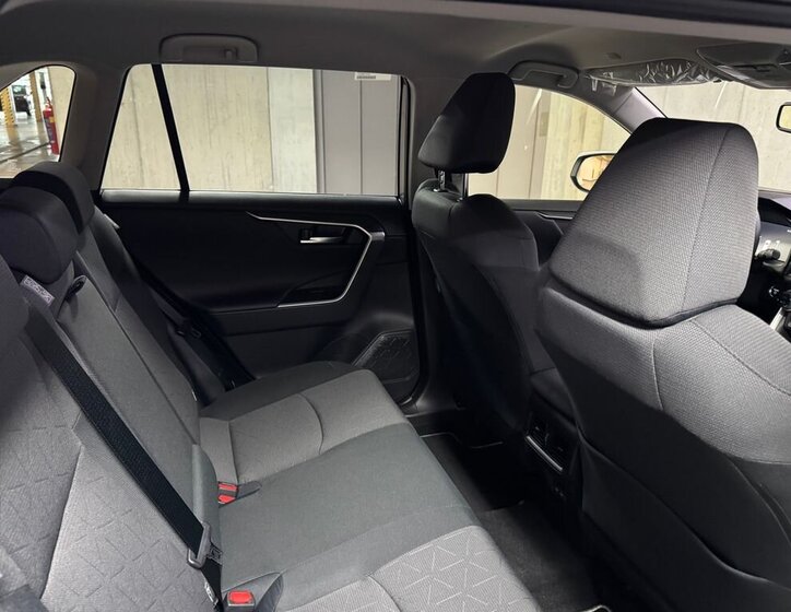 Toyota RAV4 SUV 2,5 l 163 kw