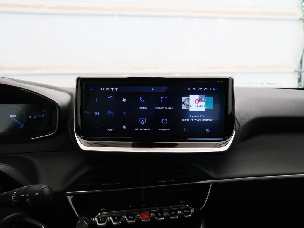 Peugeot 2008 SUV / Terénní 1,2 l 74 kw