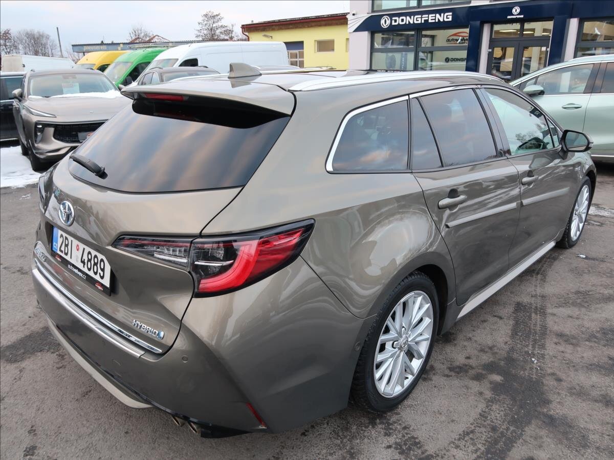 Toyota Corolla Kombi 2,0 l 132 kw