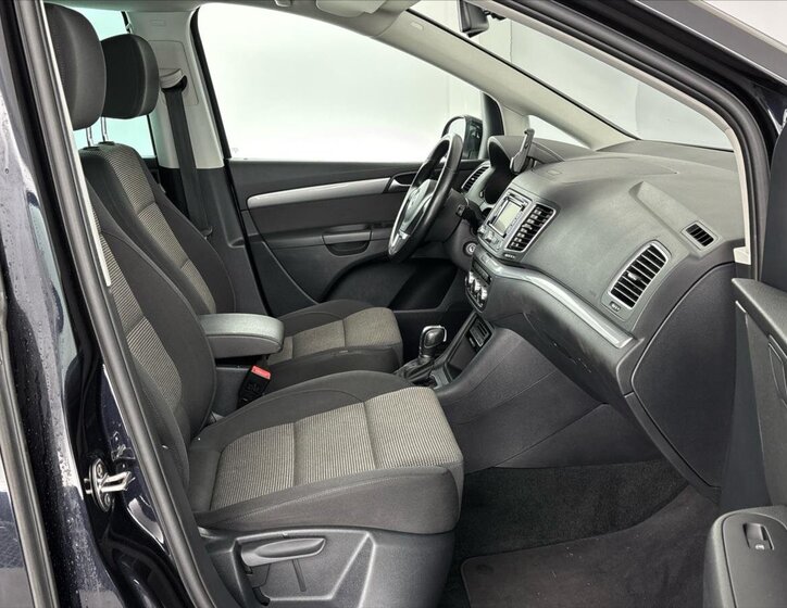 Volkswagen Sharan MPV 2,0 l 103 kw