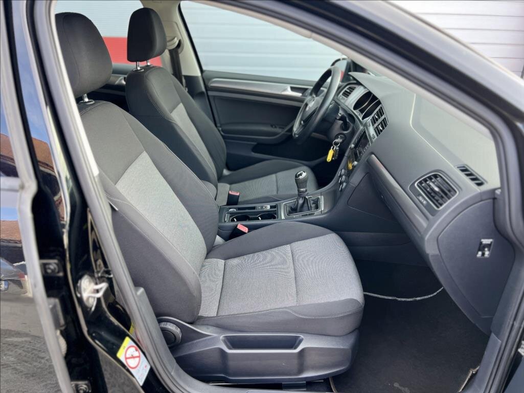 Volkswagen Golf Hatchback 1,2 l 77 kw