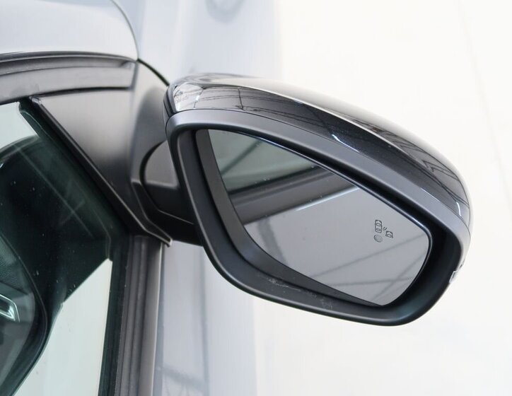 Peugeot 208 Hatchback 1,2 l 74 kw