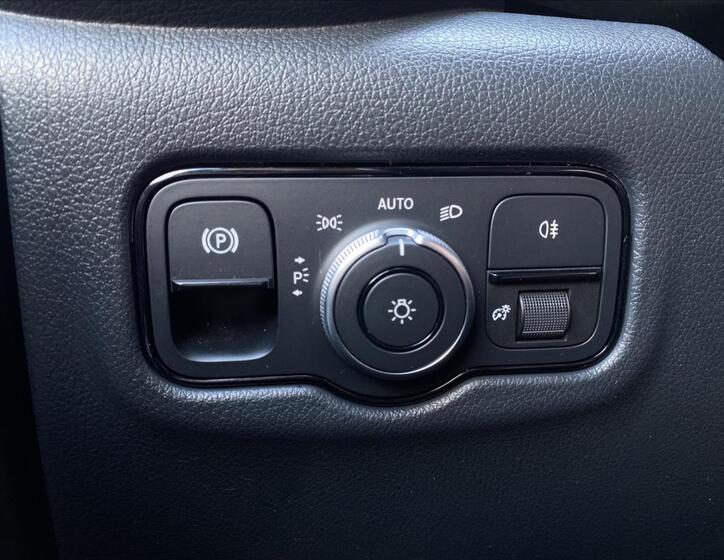 Mercedes-Benz Vito 19