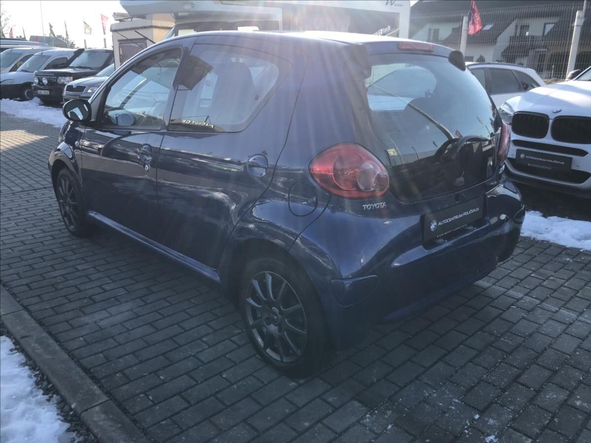 Toyota Aygo Hatchback 998,0 50 kw