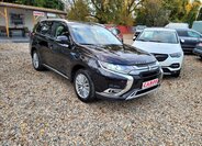 Mitsubishi Outlander SUV 2,4 l 165 kw