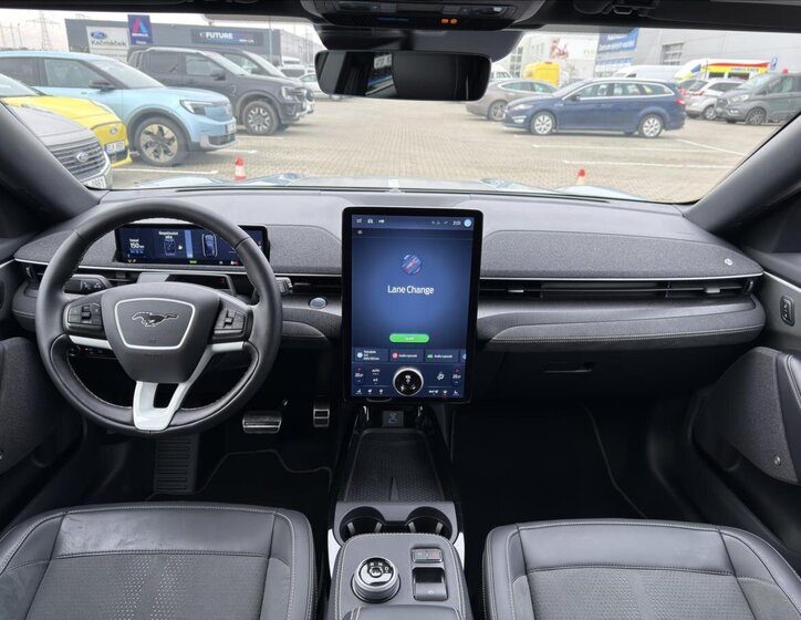 Ford Mustang Mach-E Hatchback 0,0 358 kw