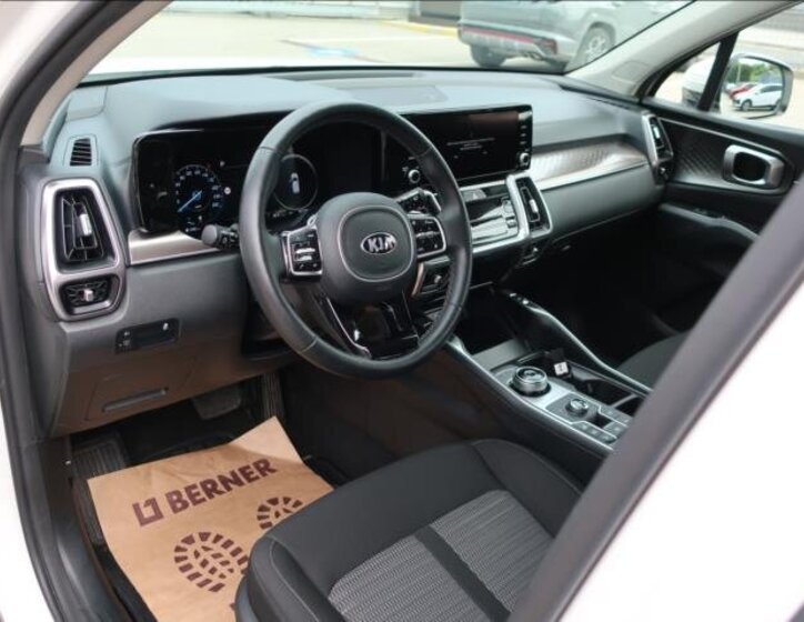 KIA Sorento 9