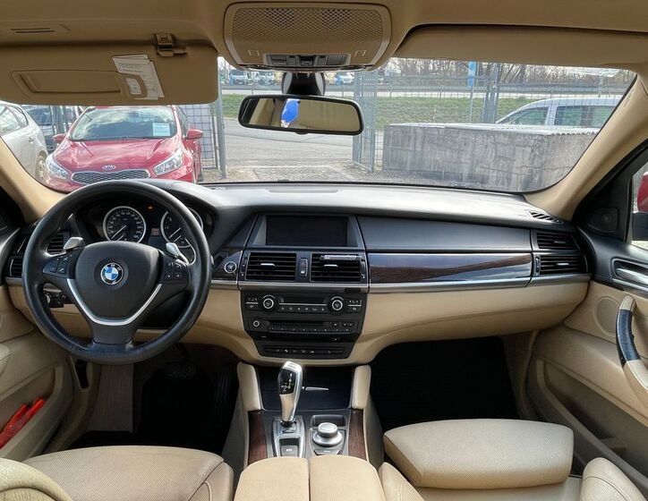 BMW X6 29