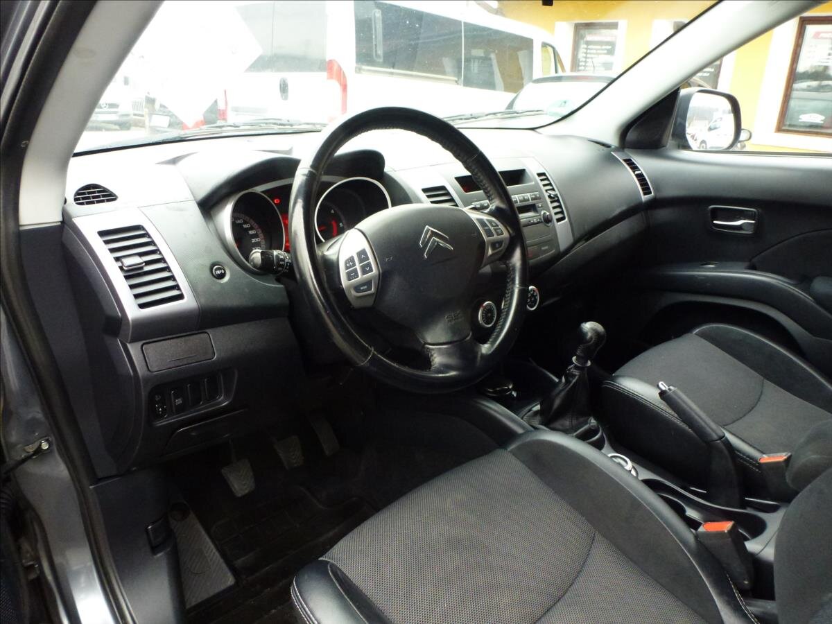 Citroën C-Crosser SUV / Terénní 2,2 l 115 kw