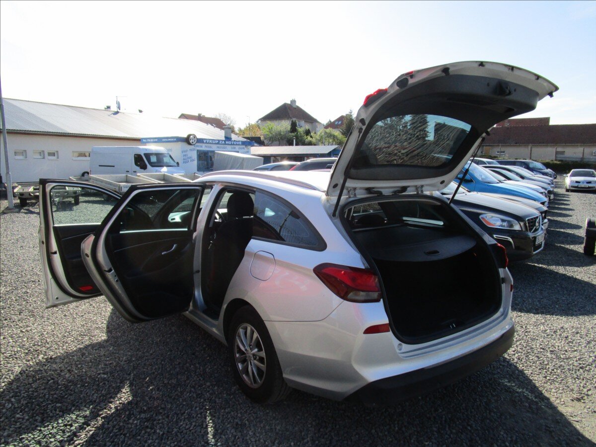 Hyundai i30 Kombi 1,6 l 81 kw