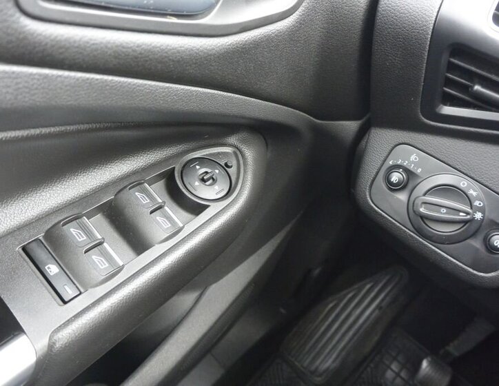 Ford Kuga SUV 2,0 l 110 kw