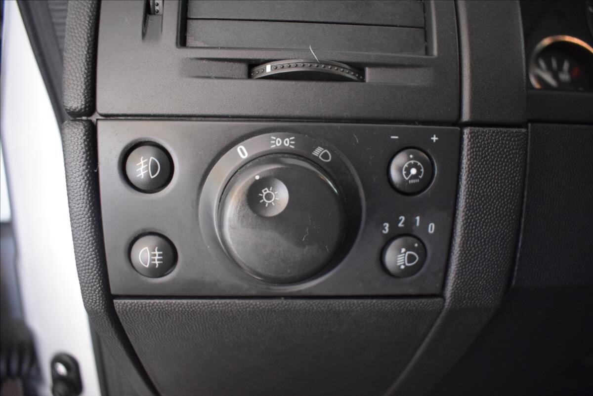 Opel Meriva MPV 1,7 l 74 kw