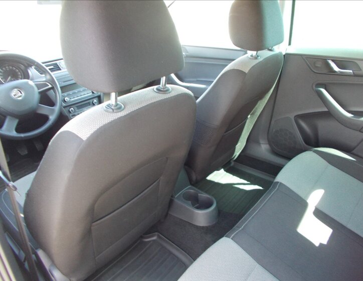 Škoda Rapid Sedan / Limuzína 1,6 l 77 kw