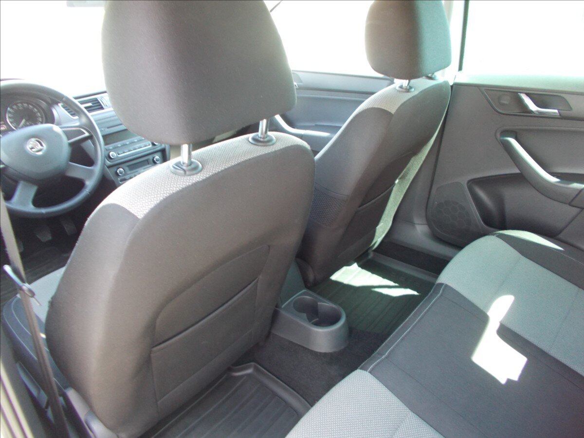 Škoda Rapid Sedan / Limuzína 1,6 l 77 kw