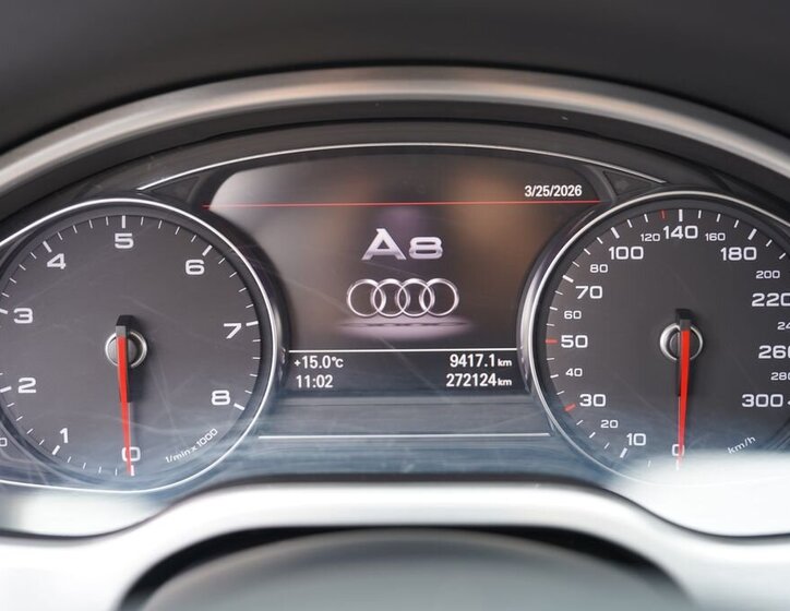 Audi A8 Sedan / Limuzína 3,0 l 213 kw