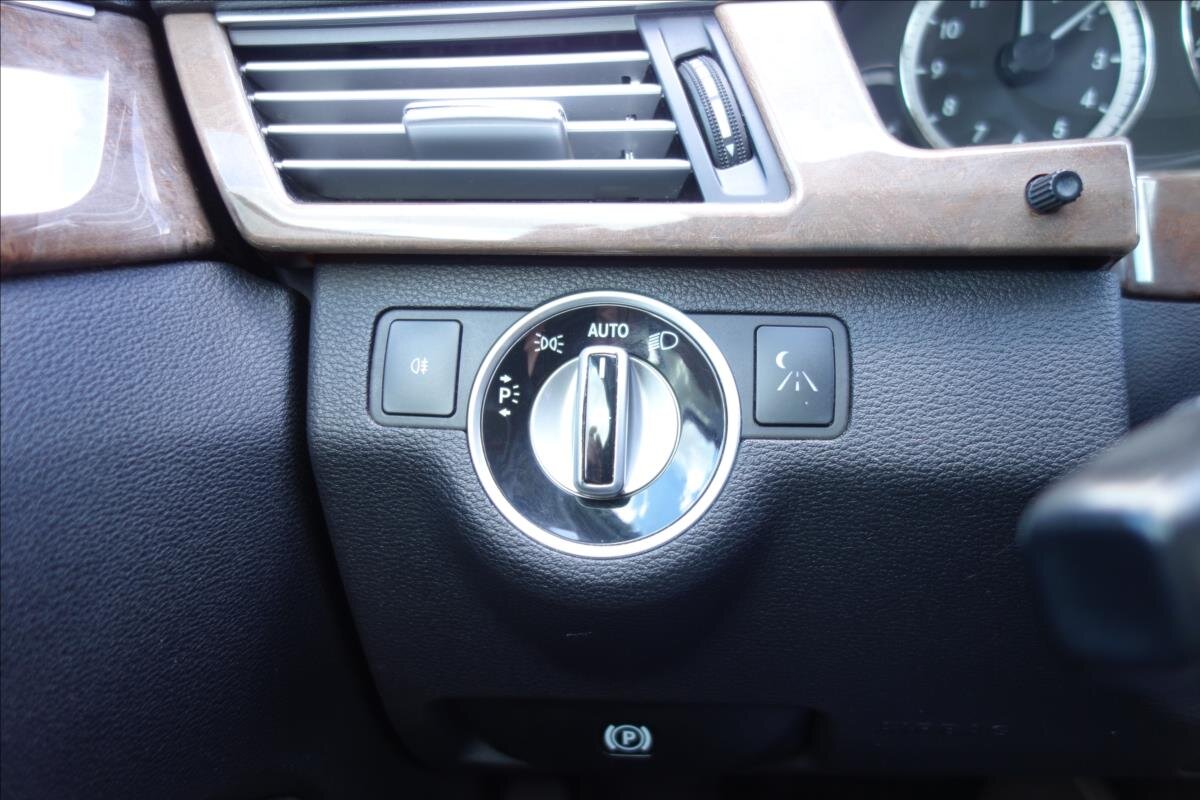 Mercedes-Benz Třídy E Kombi 3,0 l 195 kw