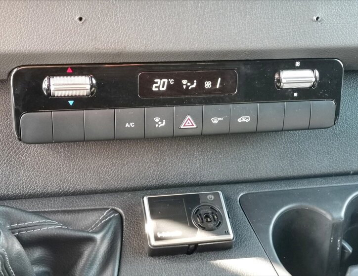 Mercedes-Benz Sprinter Valník 3,0 l 140 kw