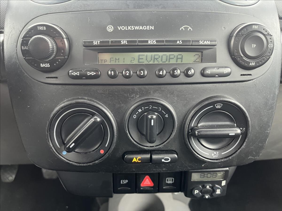 Volkswagen New Beetle Hatchback 1,6 l 74 kw