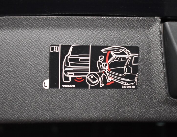 Volvo XC90 SUV / Terénní 2,0 l 228 kw