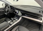 Audi Q8 22