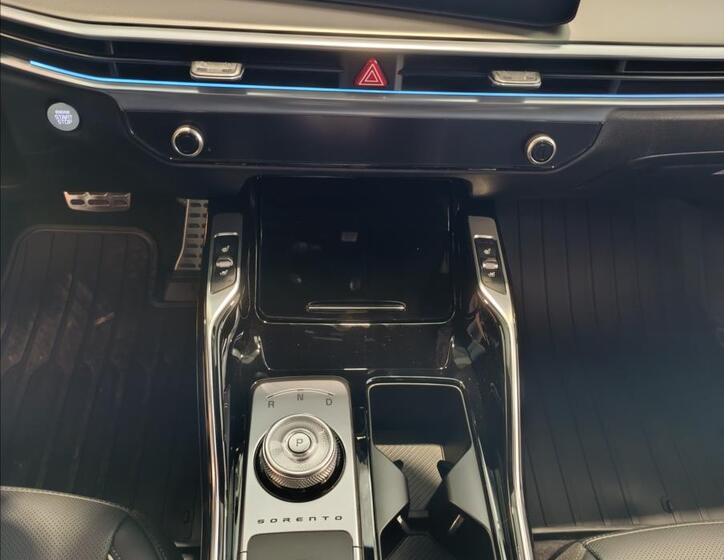 KIA Sorento 8