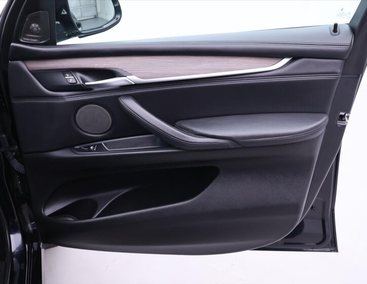 BMW X5 SUV 3,0 l 230 kw