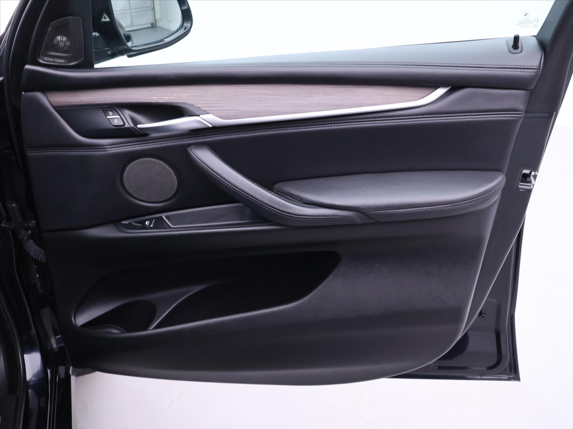 BMW X5 SUV 3,0 l 230 kw